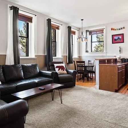 Papa'S Place - Blocks From Downtown Лийдвил Екстериор снимка